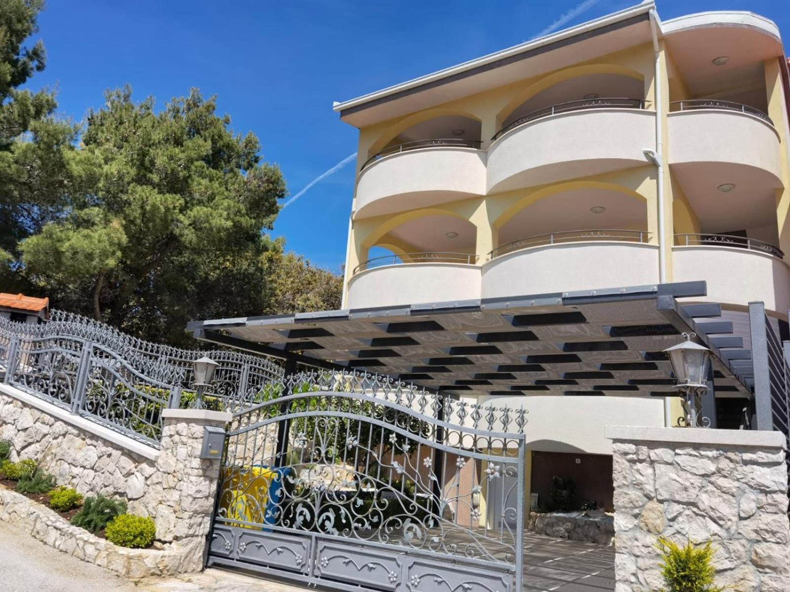 Apartments Annie Rogoznica  Ngoại thất bức ảnh