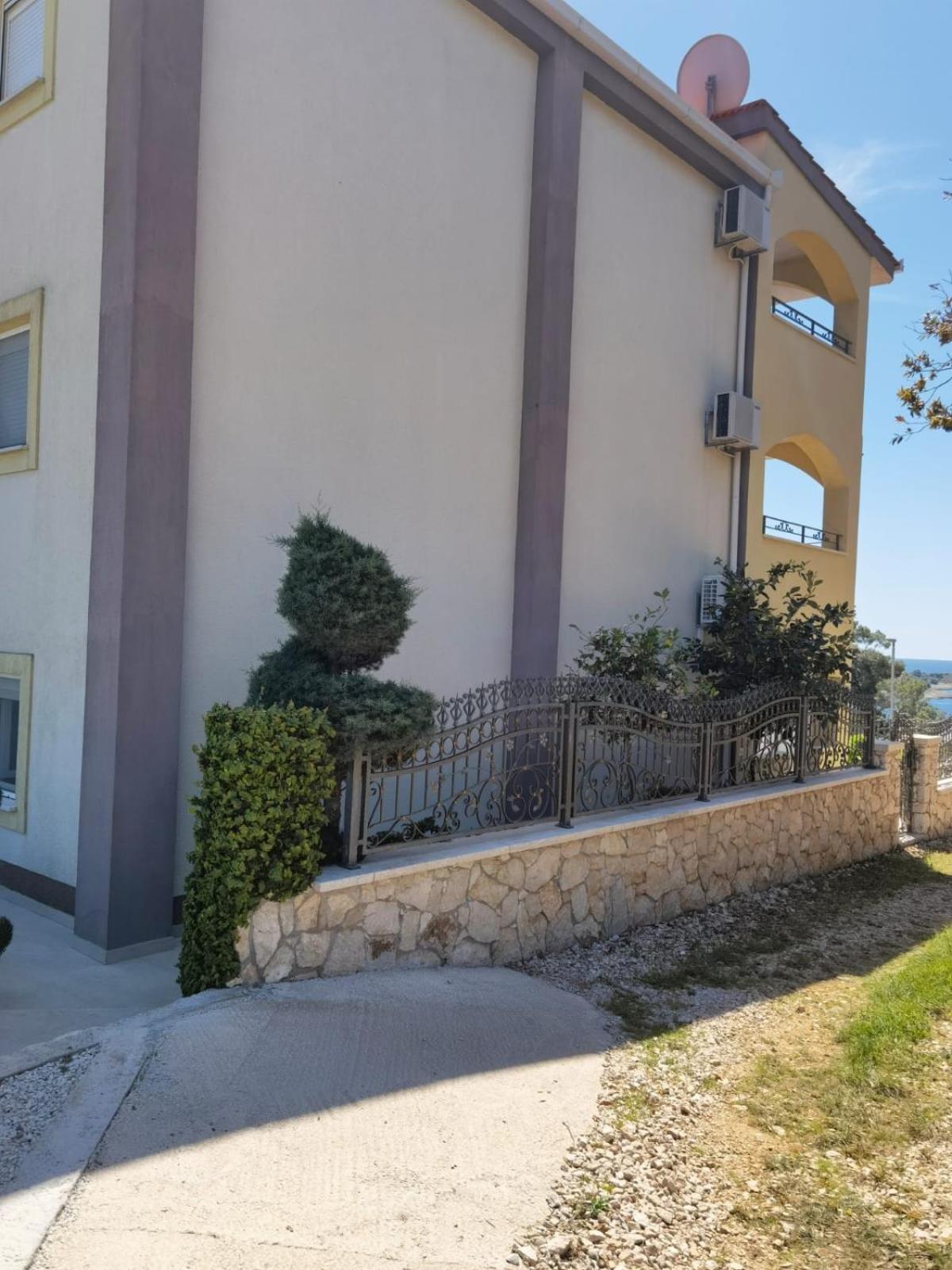 Apartments Annie Rogoznica  Ngoại thất bức ảnh