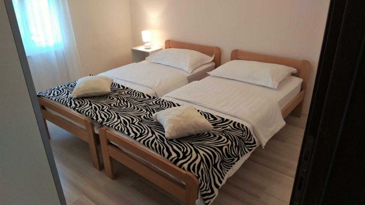 Apartments Annie Rogoznica  Ngoại thất bức ảnh