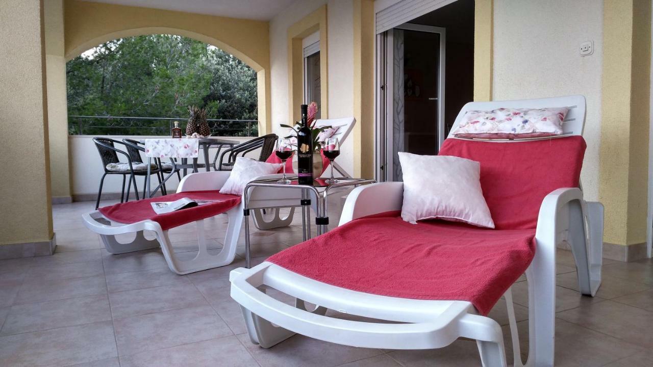 Apartments Annie Rogoznica  Ngoại thất bức ảnh
