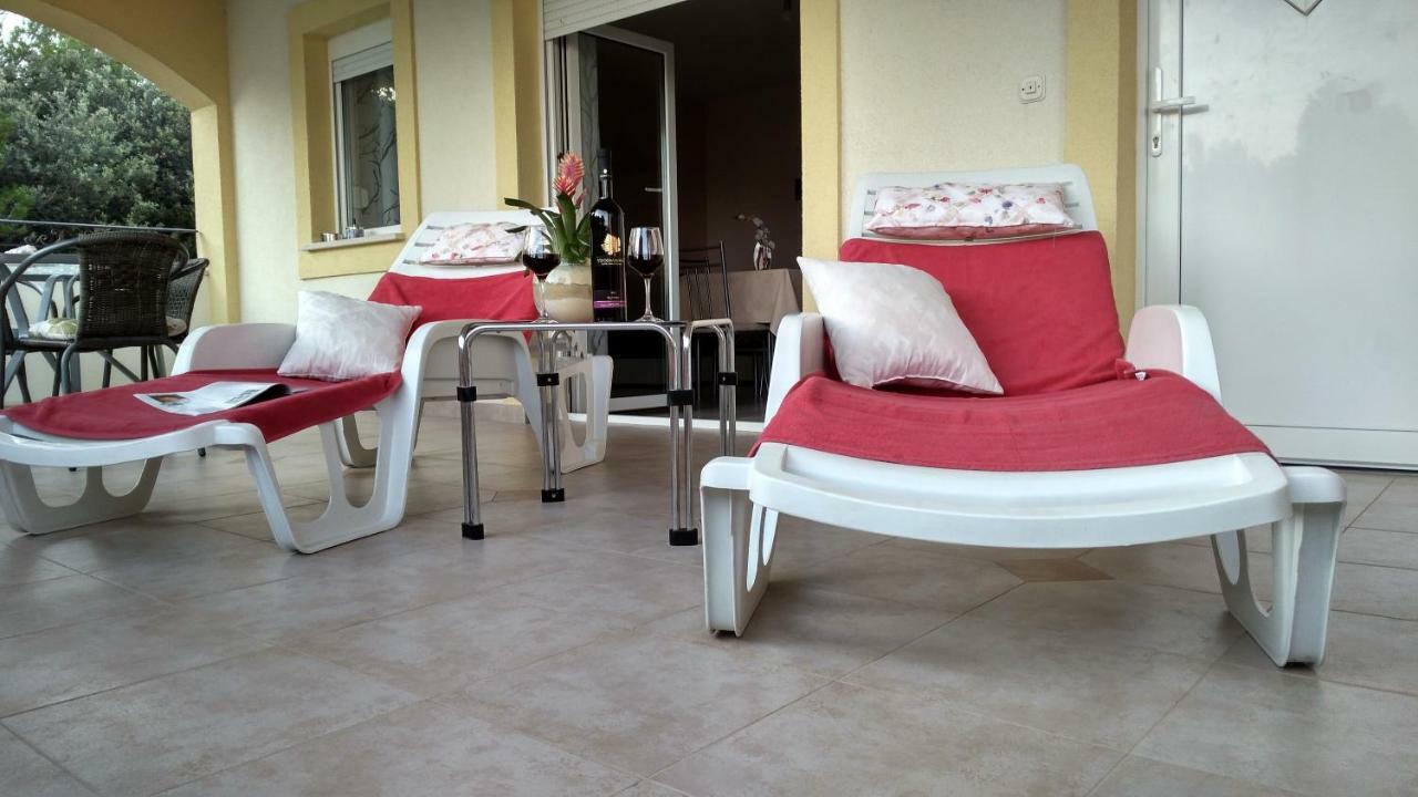 Apartments Annie Rogoznica  Ngoại thất bức ảnh