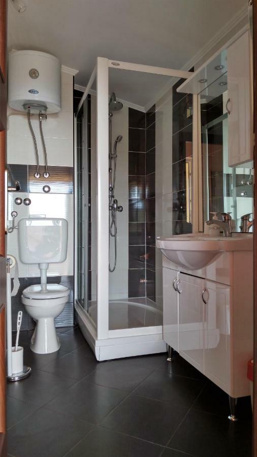Apartments Annie Rogoznica  Ngoại thất bức ảnh