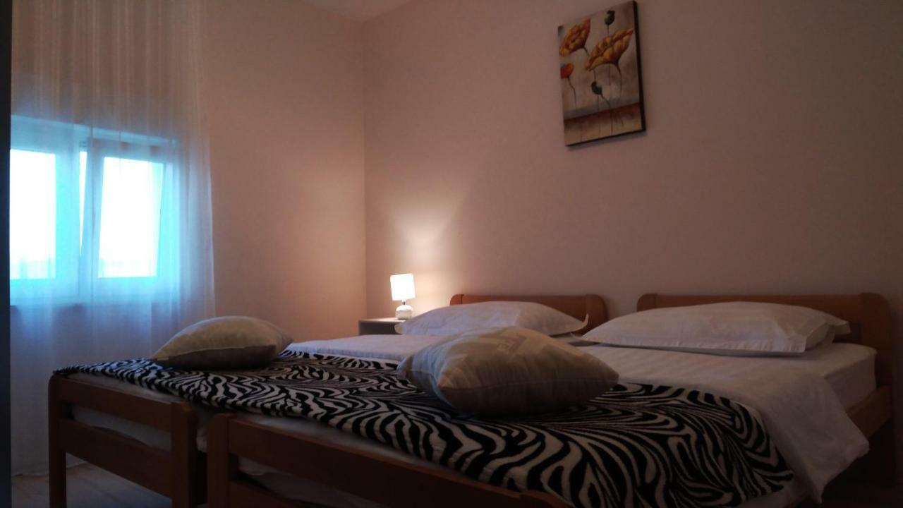 Apartments Annie Rogoznica  Ngoại thất bức ảnh