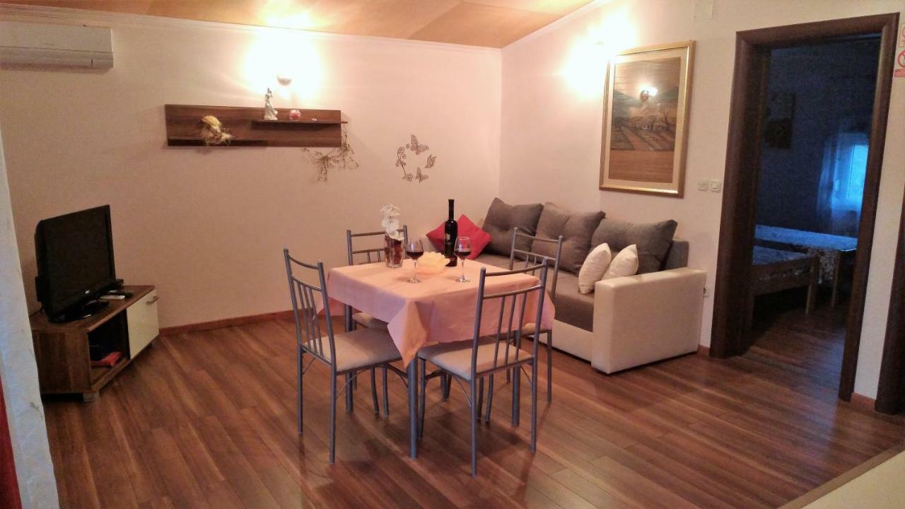 Apartments Annie Rogoznica  Ngoại thất bức ảnh